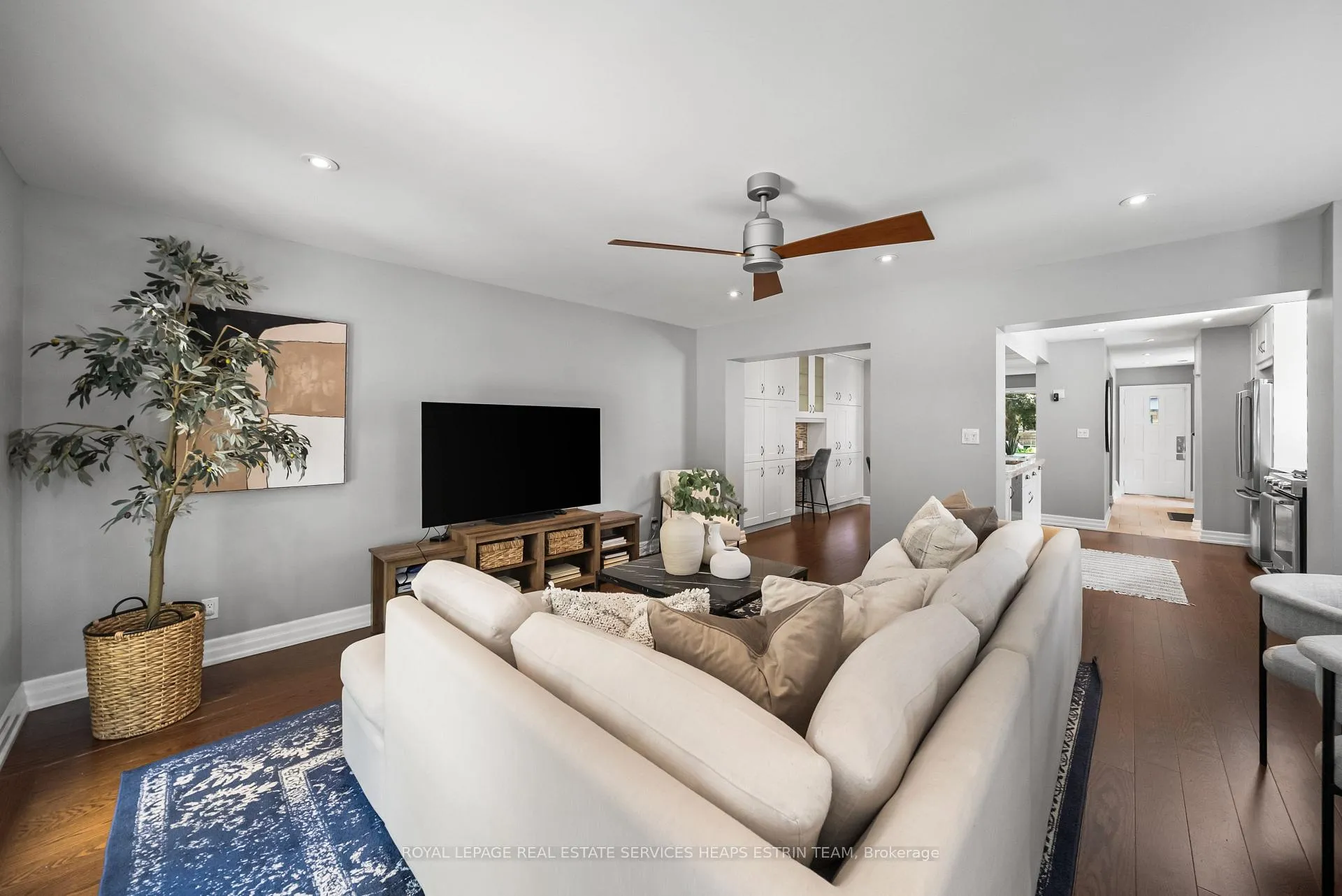 Photo 13 of 502 Sutherland Drive, Toronto, Leaside — HOMEH