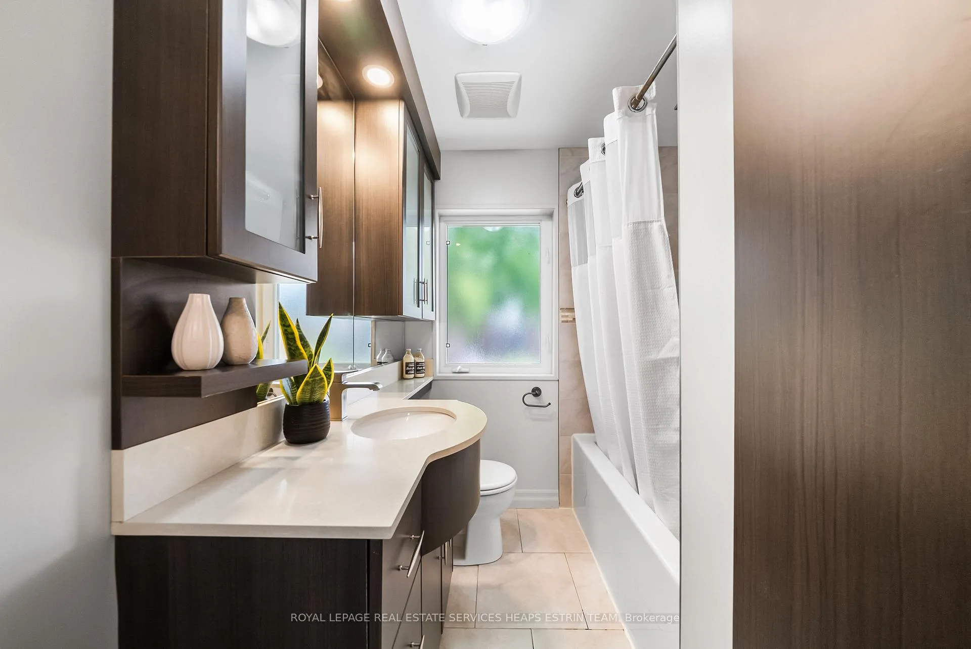 Photo 22 of 502 Sutherland Drive, Toronto, Leaside — HOMEH