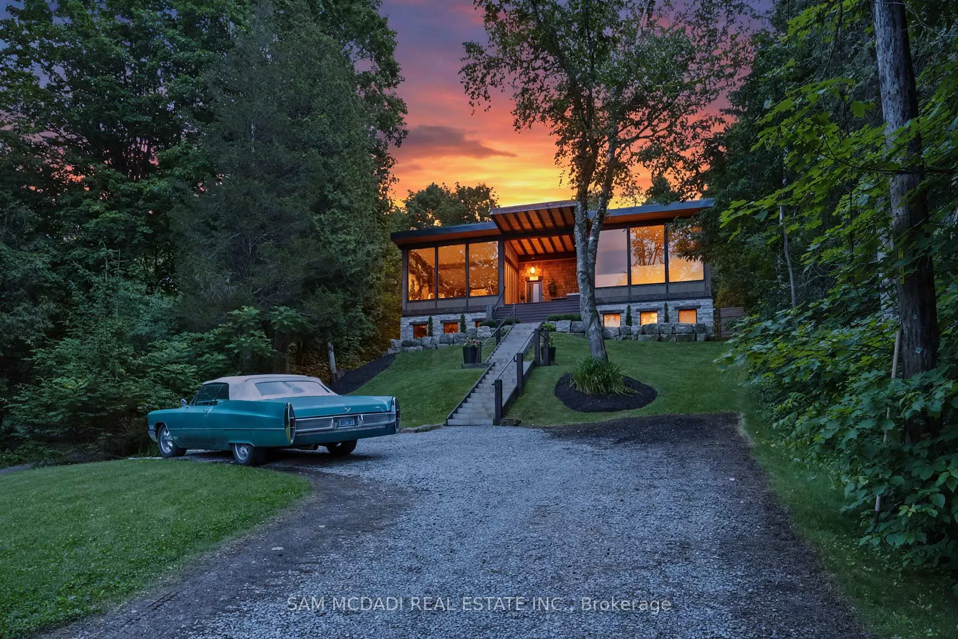 Photo 2 of 2084 Grand Boulevard, Burlington, Rural Burlington — HOMEH