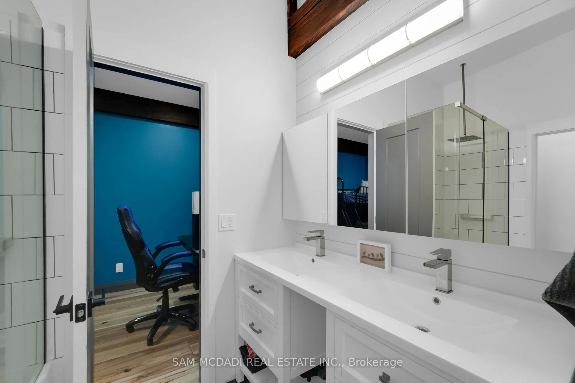Photo 26 of 2084 Grand Boulevard, Burlington, Rural Burlington — HOMEH
