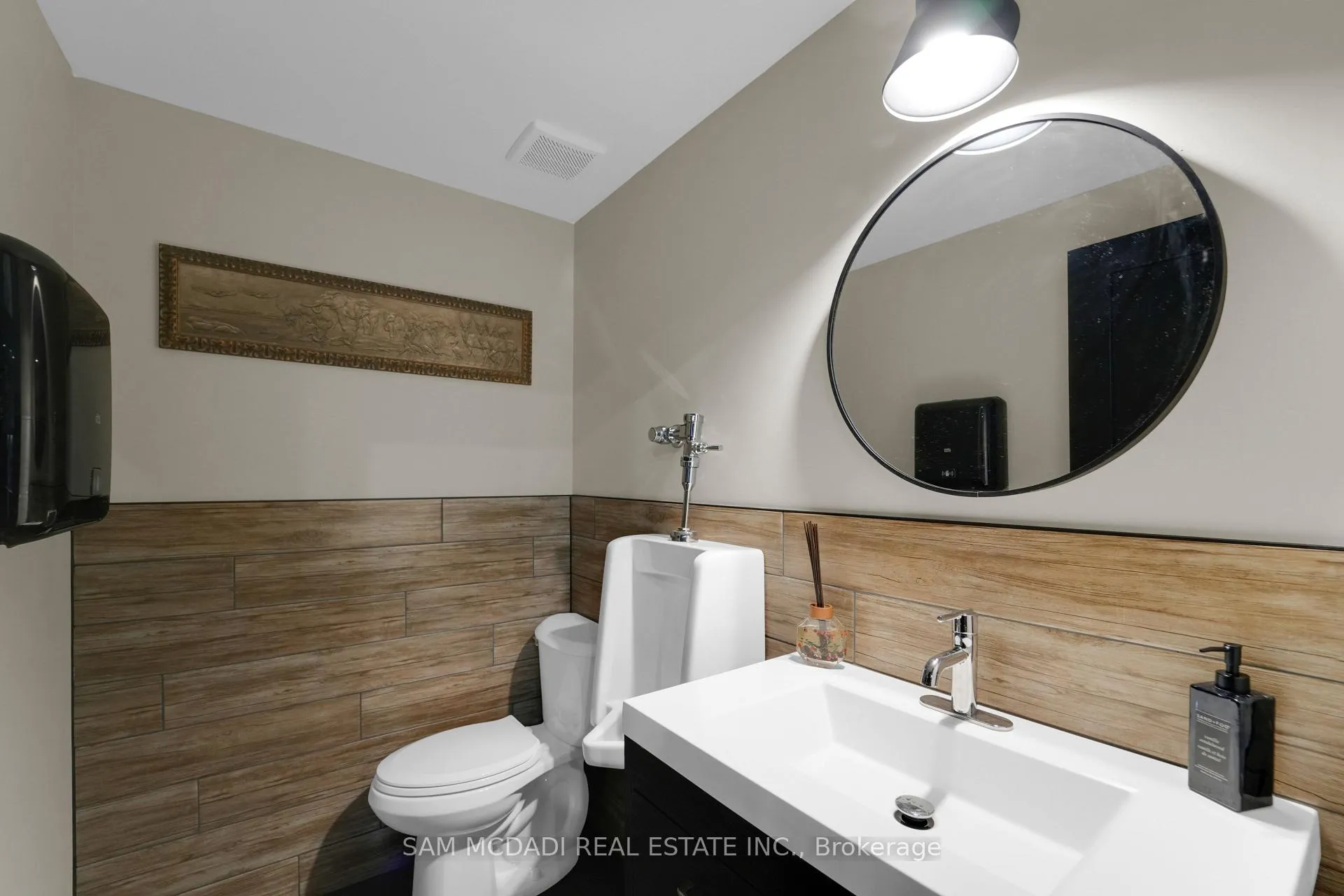 Photo 38 of 2084 Grand Boulevard, Burlington, Rural Burlington — HOMEH