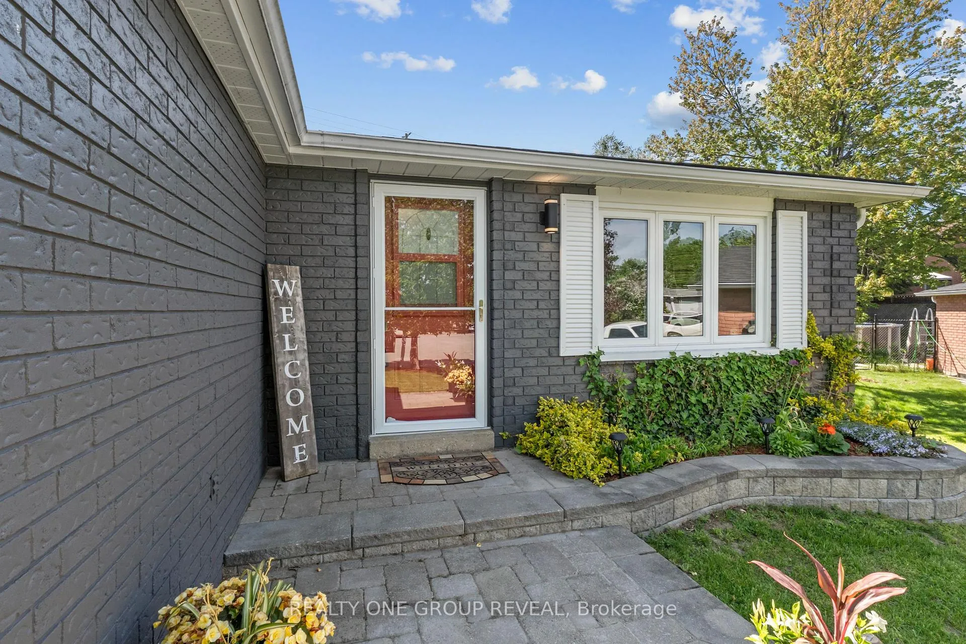 Photo 6 of 42 Sinclair Court, Barrie, Sunnidale — HOMEH