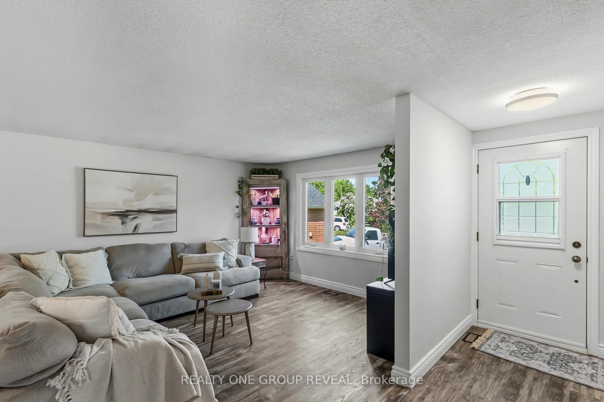 Photo 8 of 42 Sinclair Court, Barrie, Sunnidale — HOMEH
