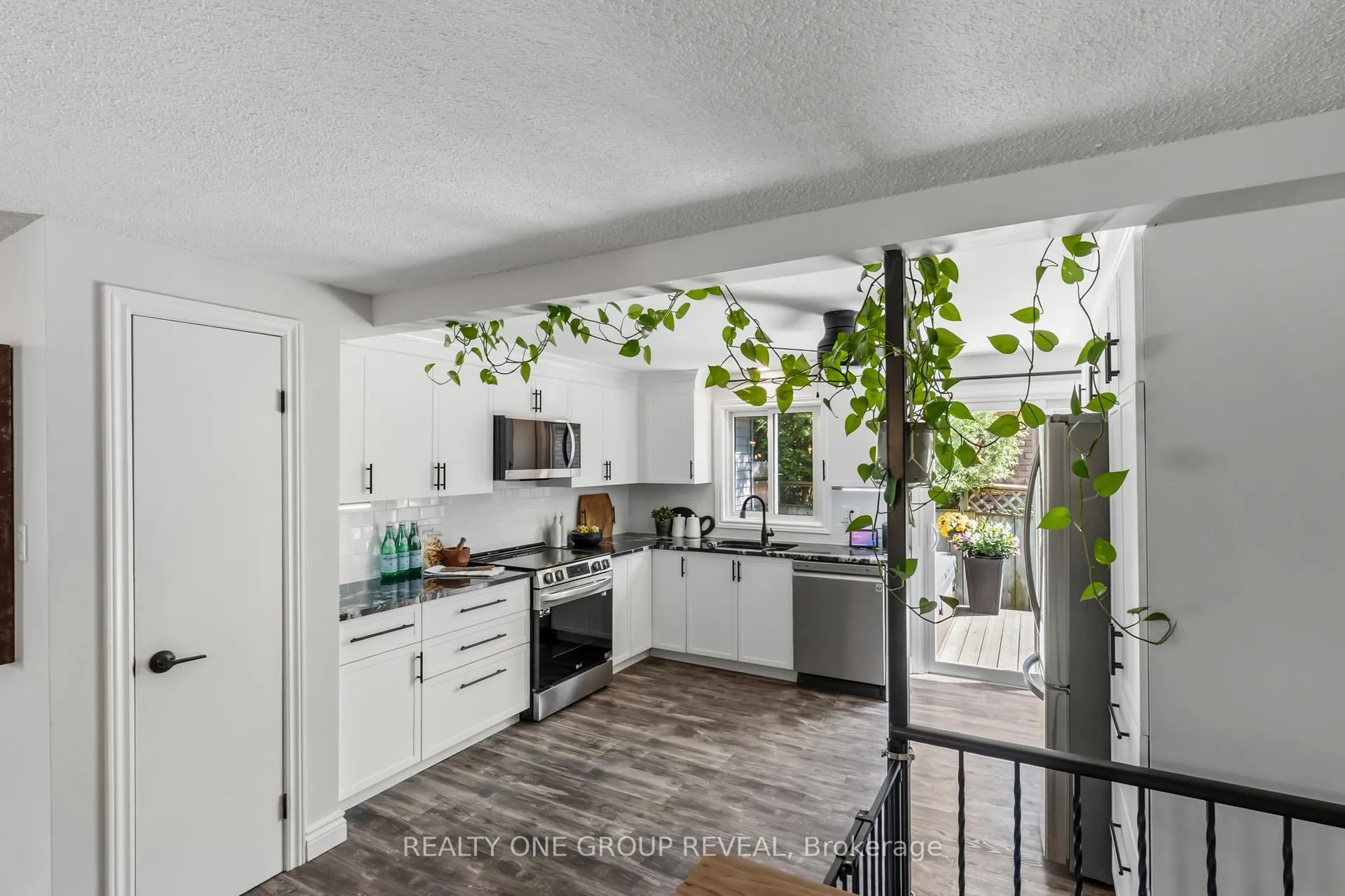 Photo 12 of 42 Sinclair Court, Barrie, Sunnidale — HOMEH