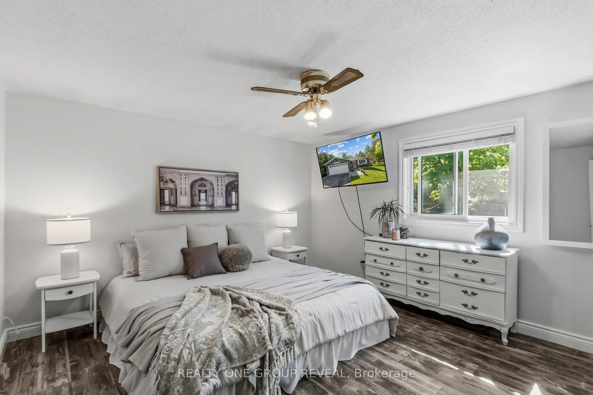 Photo 17 of 42 Sinclair Court, Barrie, Sunnidale — HOMEH