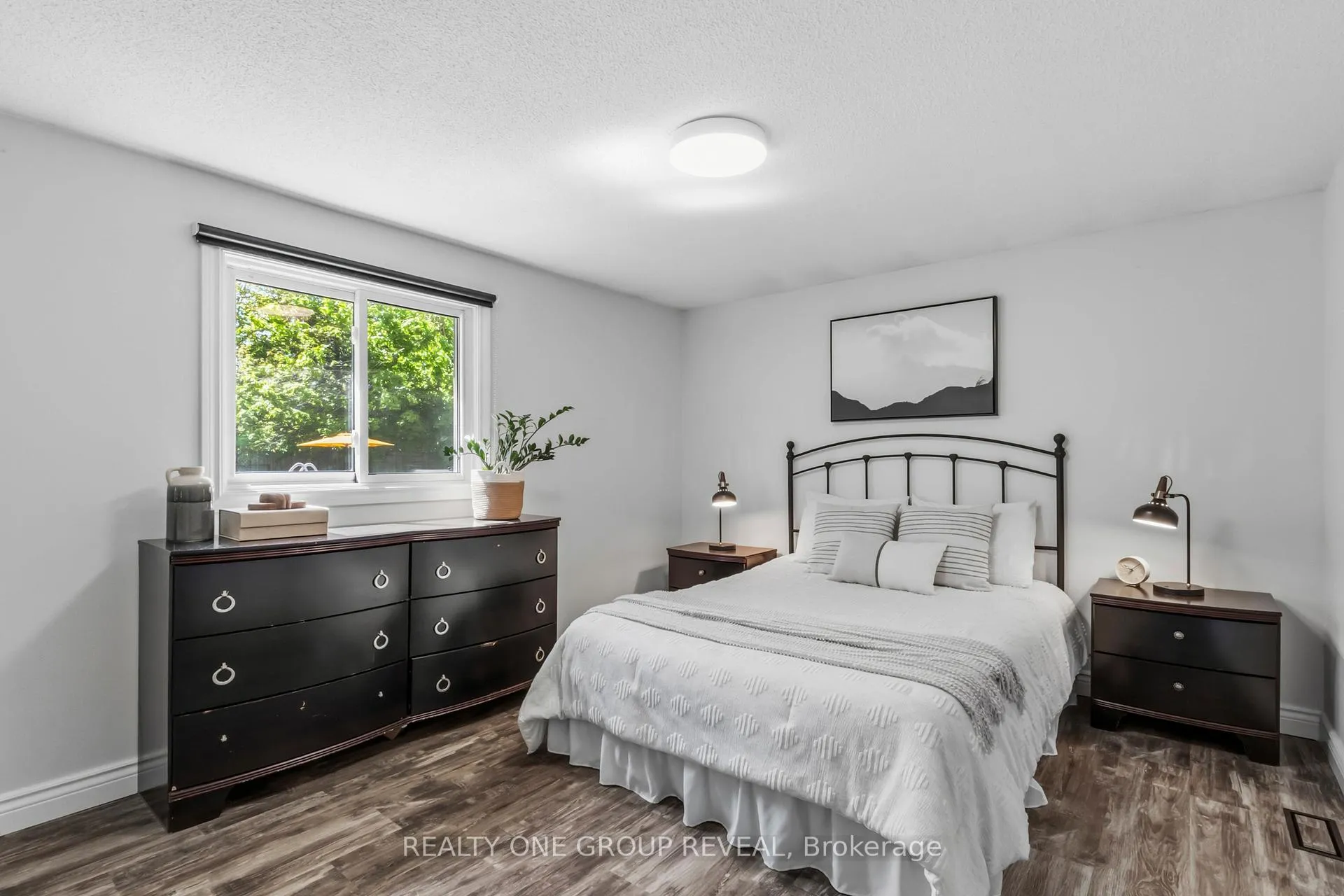 Photo 19 of 42 Sinclair Court, Barrie, Sunnidale — HOMEH