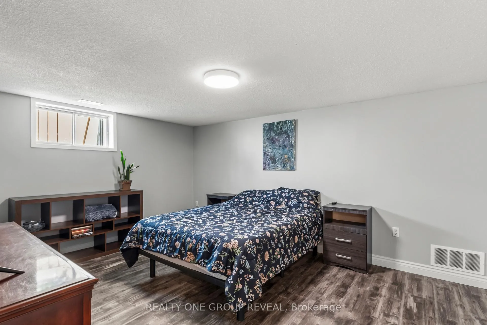 Photo 26 of 42 Sinclair Court, Barrie, Sunnidale — HOMEH