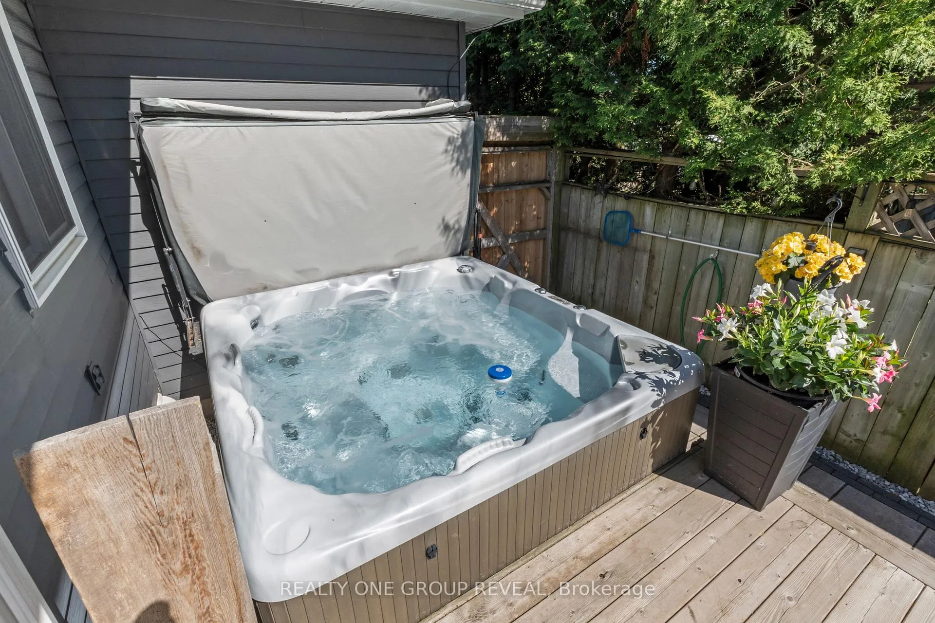 Photo 32 of 42 Sinclair Court, Barrie, Sunnidale — HOMEH