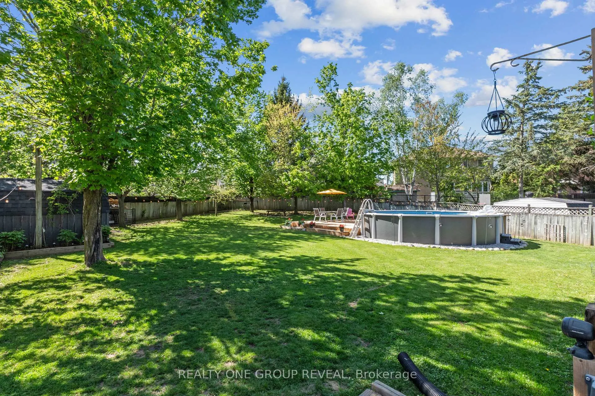 Photo 34 of 42 Sinclair Court, Barrie, Sunnidale — HOMEH