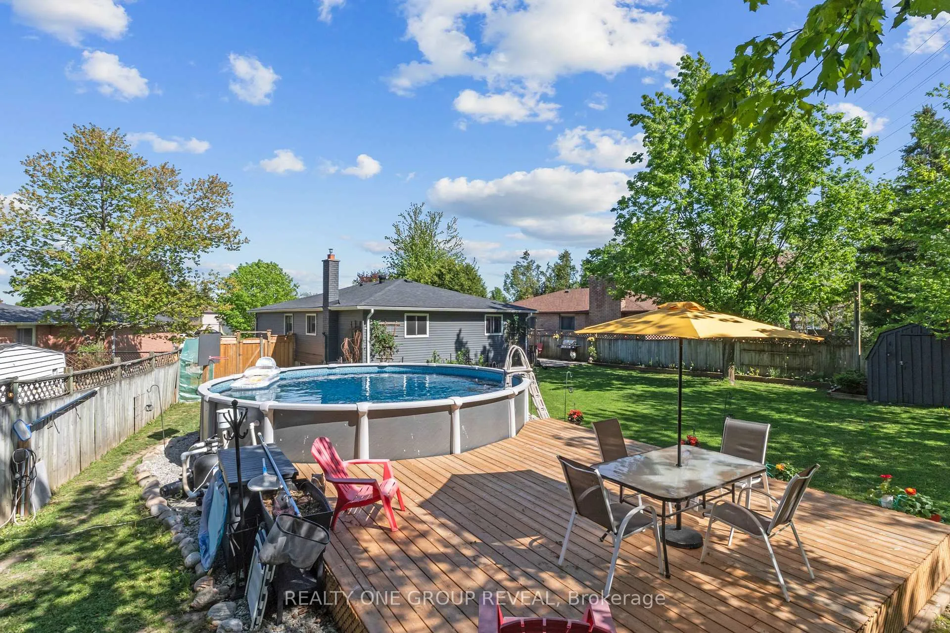 Photo 35 of 42 Sinclair Court, Barrie, Sunnidale — HOMEH