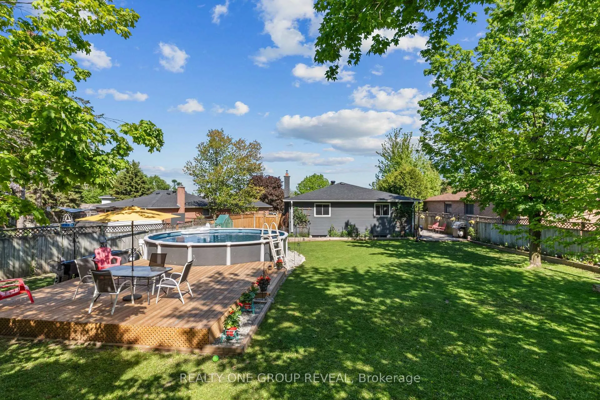 Photo 37 of 42 Sinclair Court, Barrie, Sunnidale — HOMEH