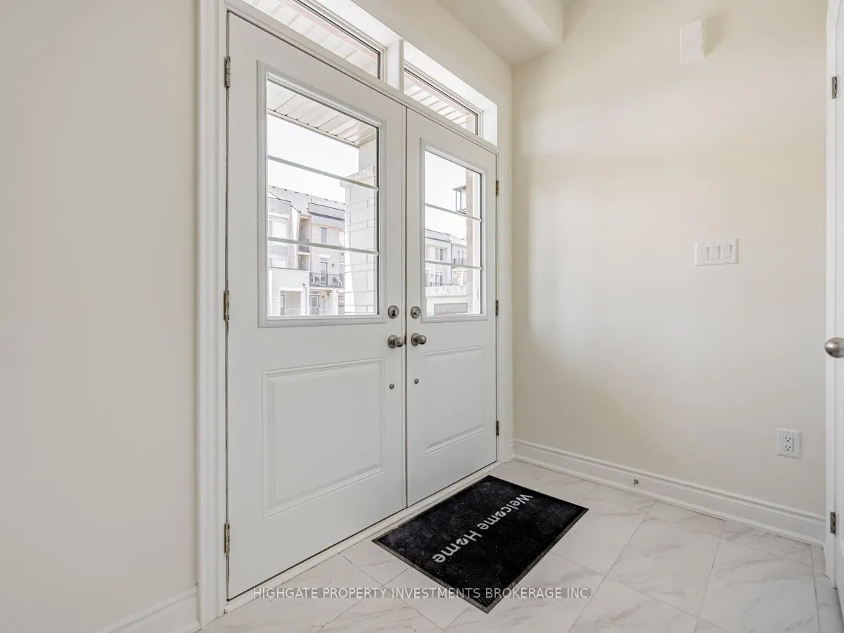 Photo 4 of 71 Donald Ficht Crescent, Brampton, Northwest Brampton — HOMEH