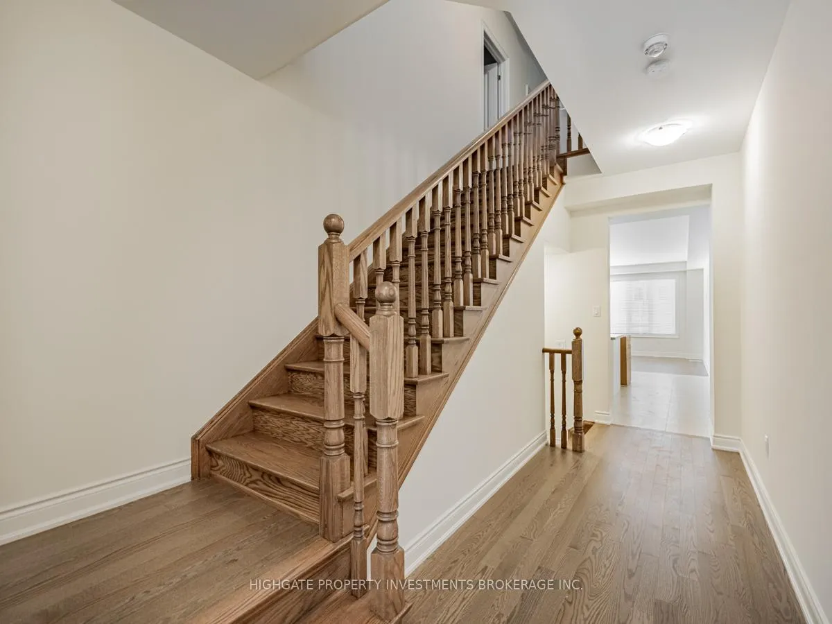Photo 5 of 71 Donald Ficht Crescent, Brampton, Northwest Brampton — HOMEH
