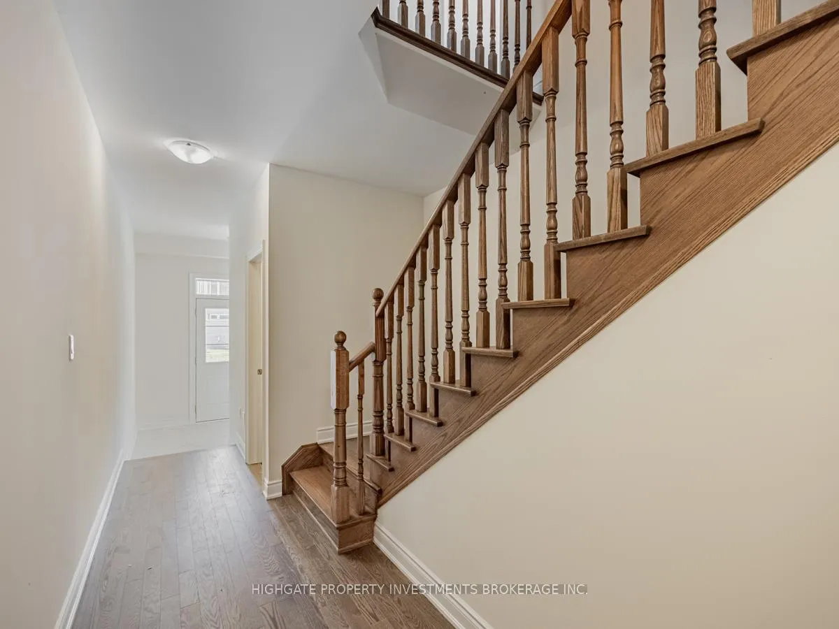 Photo 6 of 71 Donald Ficht Crescent, Brampton, Northwest Brampton — HOMEH