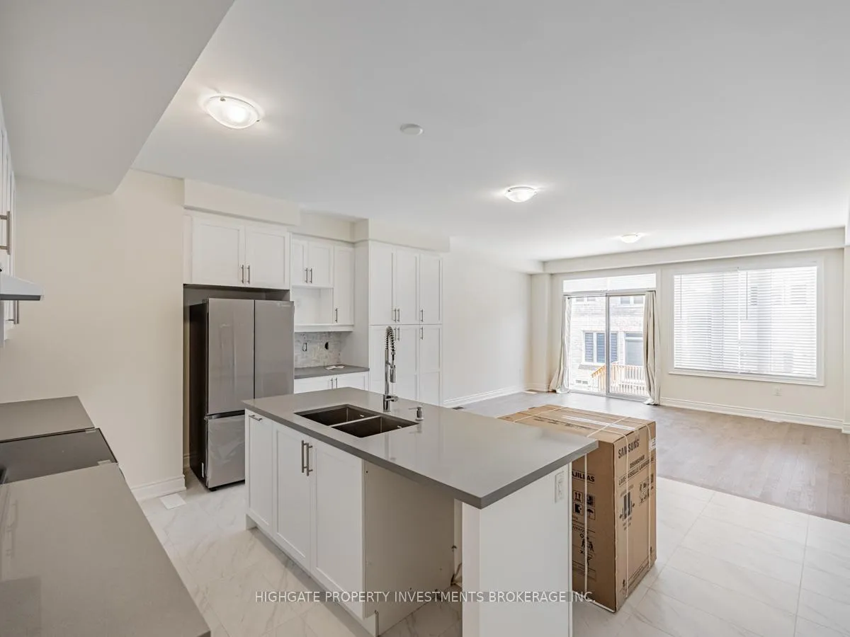 Photo 7 of 71 Donald Ficht Crescent, Brampton, Northwest Brampton — HOMEH