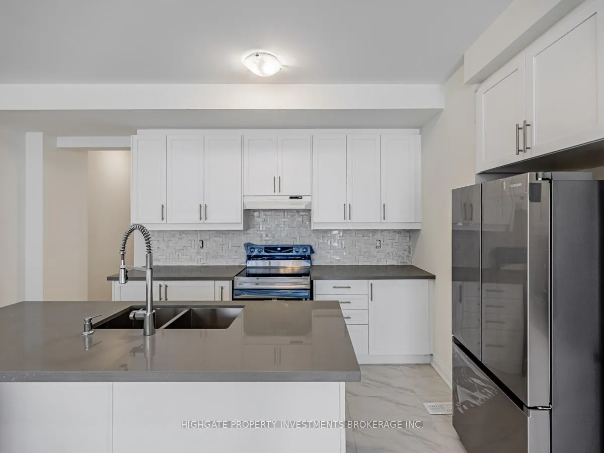Photo 9 of 71 Donald Ficht Crescent, Brampton, Northwest Brampton — HOMEH