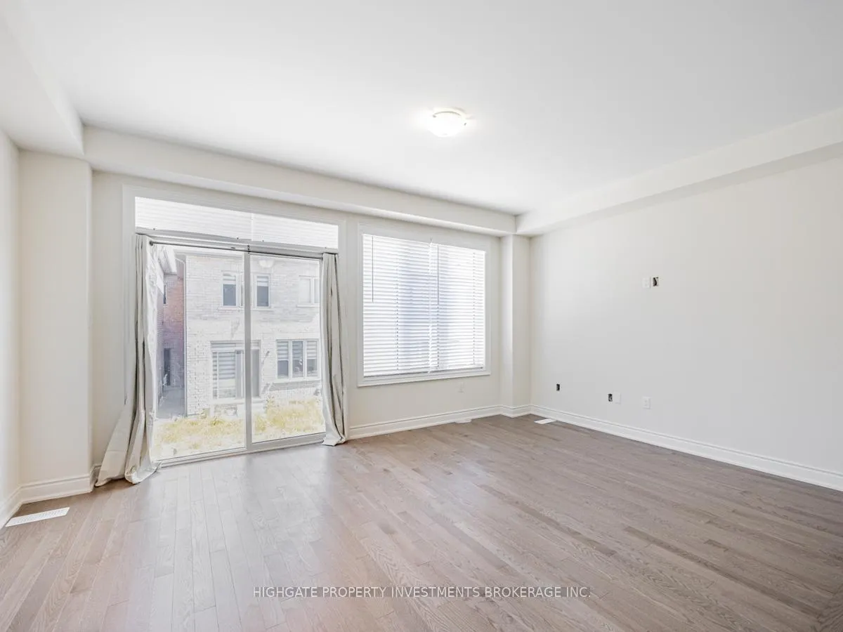 Photo 15 of 71 Donald Ficht Crescent, Brampton, Northwest Brampton — HOMEH