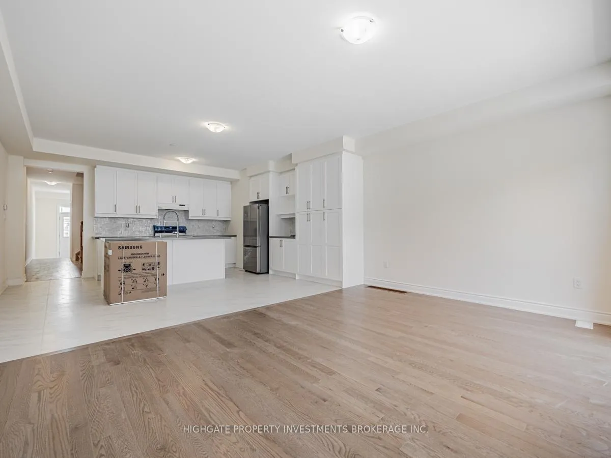 Photo 17 of 71 Donald Ficht Crescent, Brampton, Northwest Brampton — HOMEH