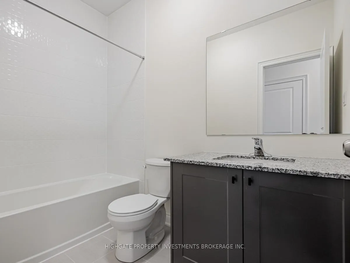 Photo 31 of 71 Donald Ficht Crescent, Brampton, Northwest Brampton — HOMEH