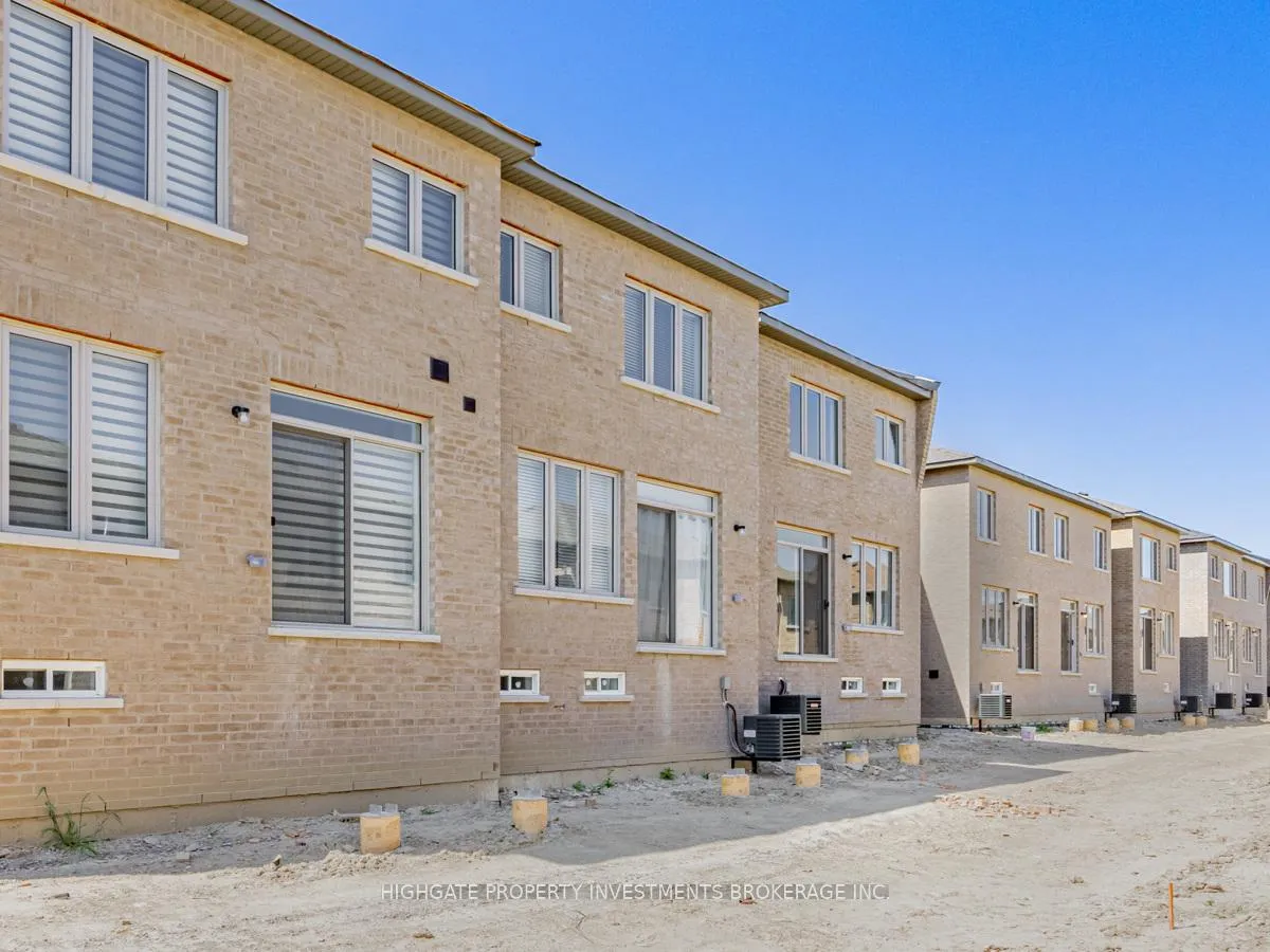 Photo 34 of 71 Donald Ficht Crescent, Brampton, Northwest Brampton — HOMEH