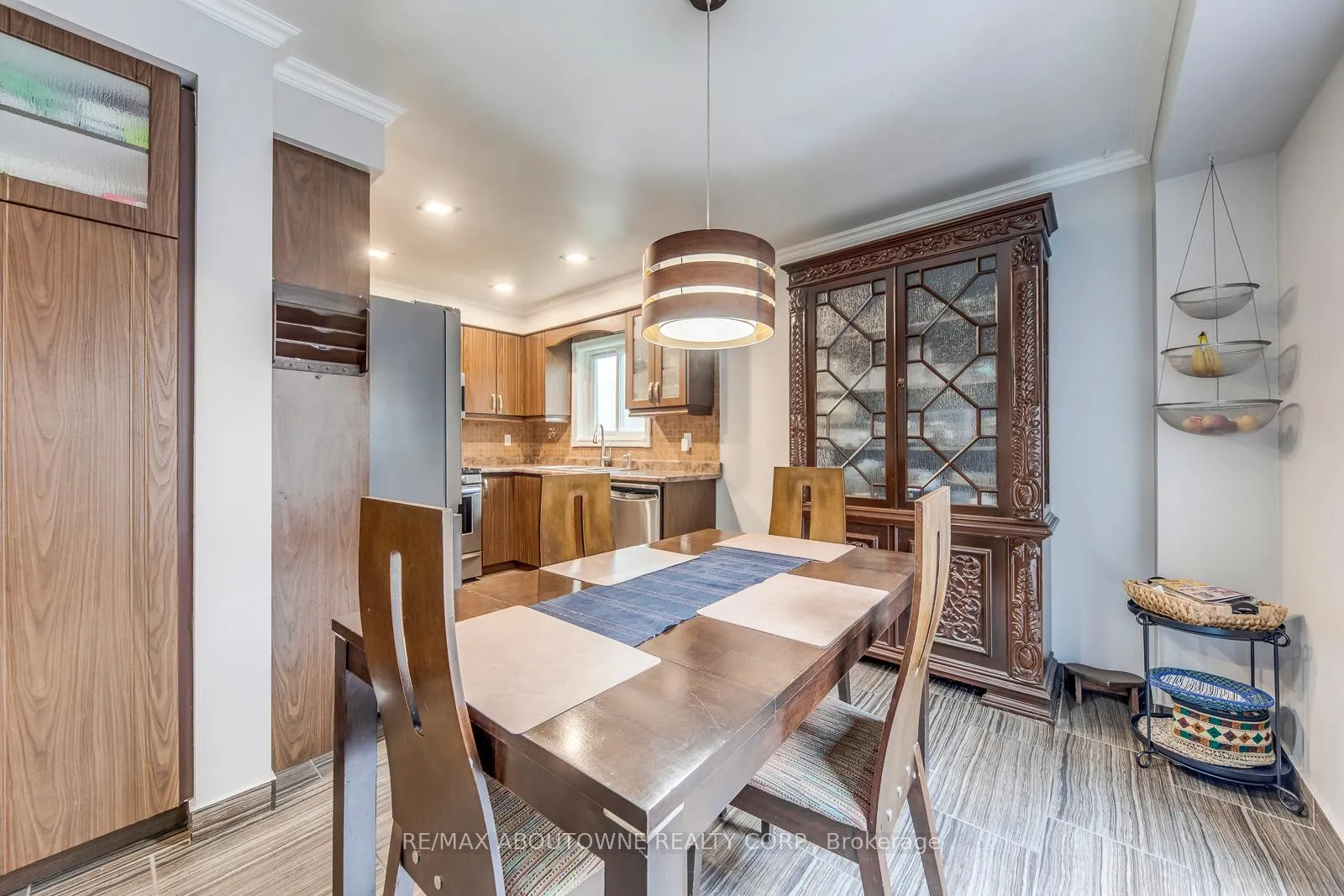 Photo 19 of 1209 Old Oak Drive, Oakville, West Oak Trails — HOMEH