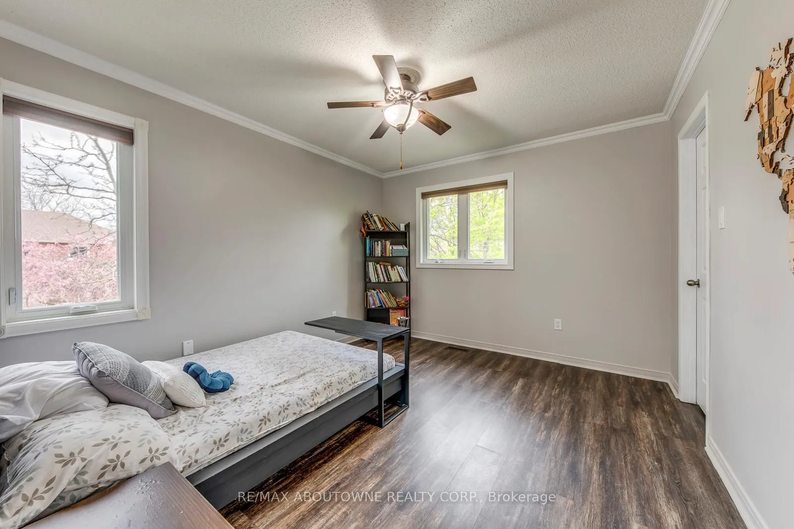 Photo 31 of 1209 Old Oak Drive, Oakville, West Oak Trails — HOMEH