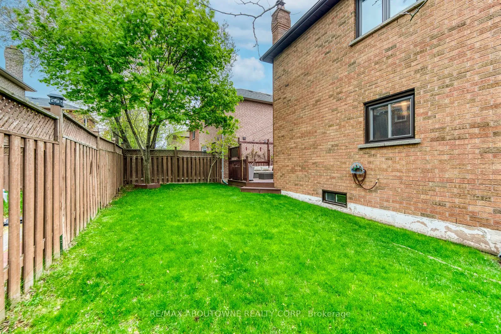 Photo 47 of 1209 Old Oak Drive, Oakville, West Oak Trails — HOMEH