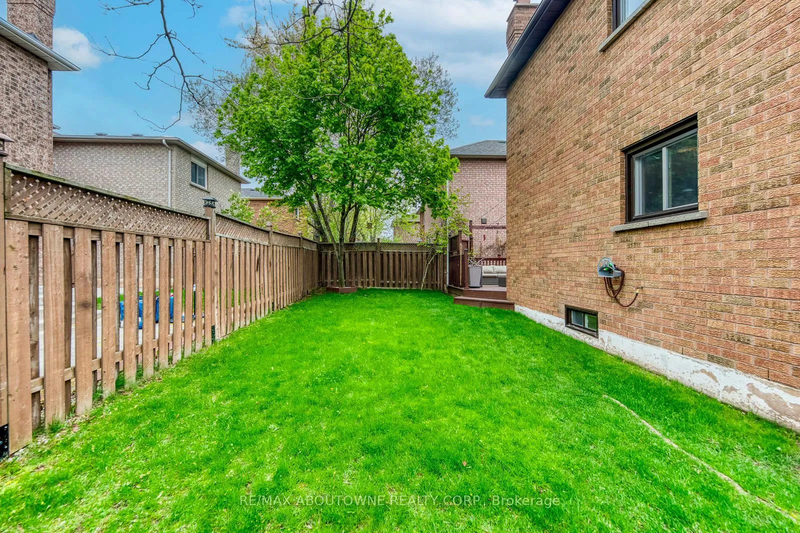 Photo 48 of 1209 Old Oak Drive, Oakville, West Oak Trails — HOMEH