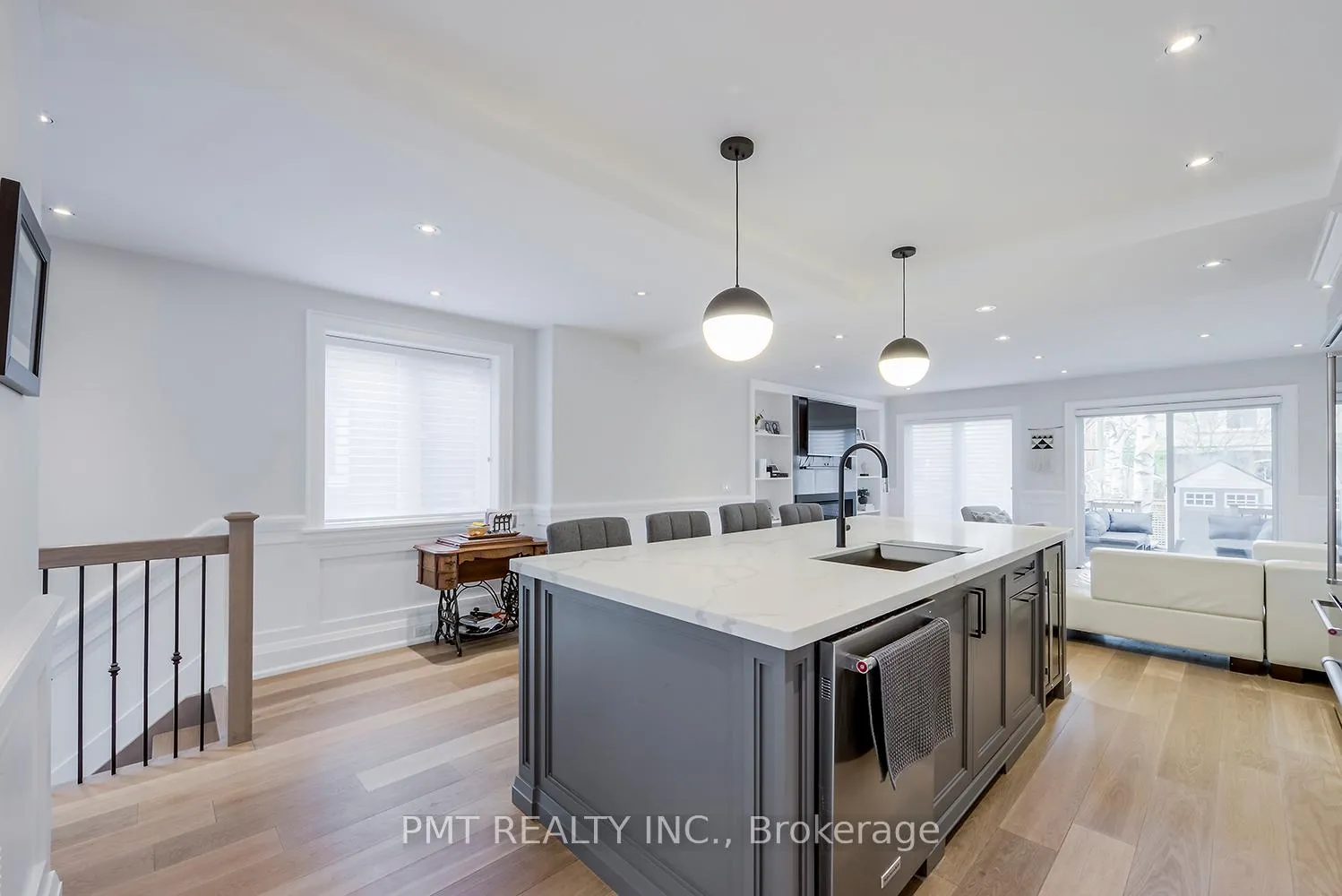 Photo 13 of 50 Thursfield Crescent, Toronto, Leaside — HOMEH