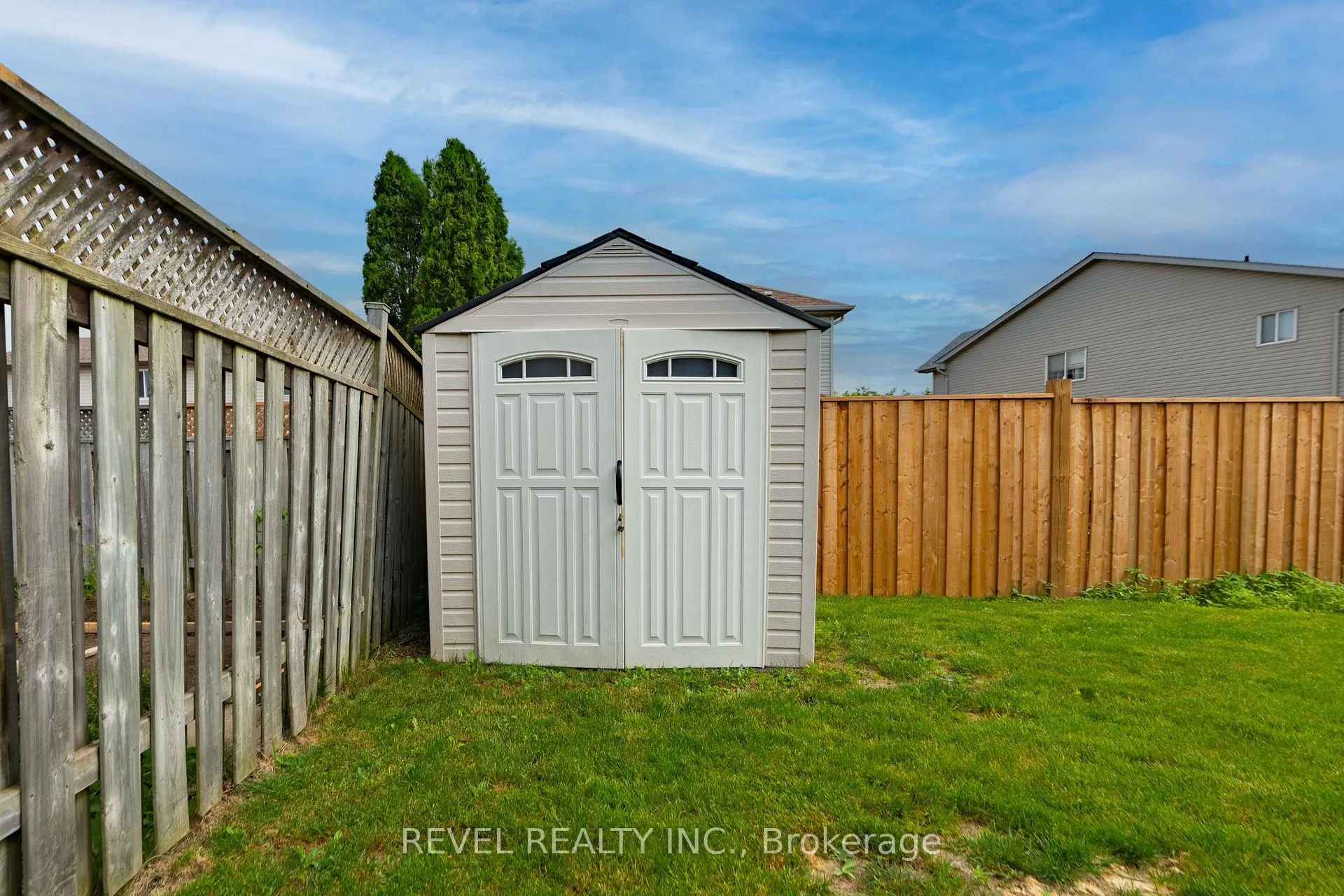 Photo 16 of 25 Rodney Crescent, St. Thomas — HOMEH