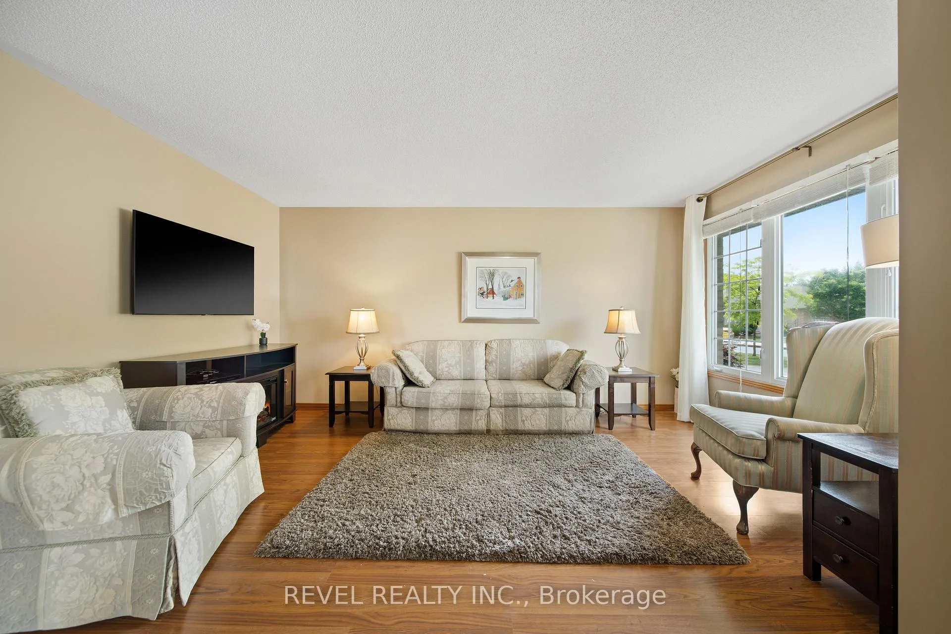 Photo 20 of 25 Rodney Crescent, St. Thomas — HOMEH