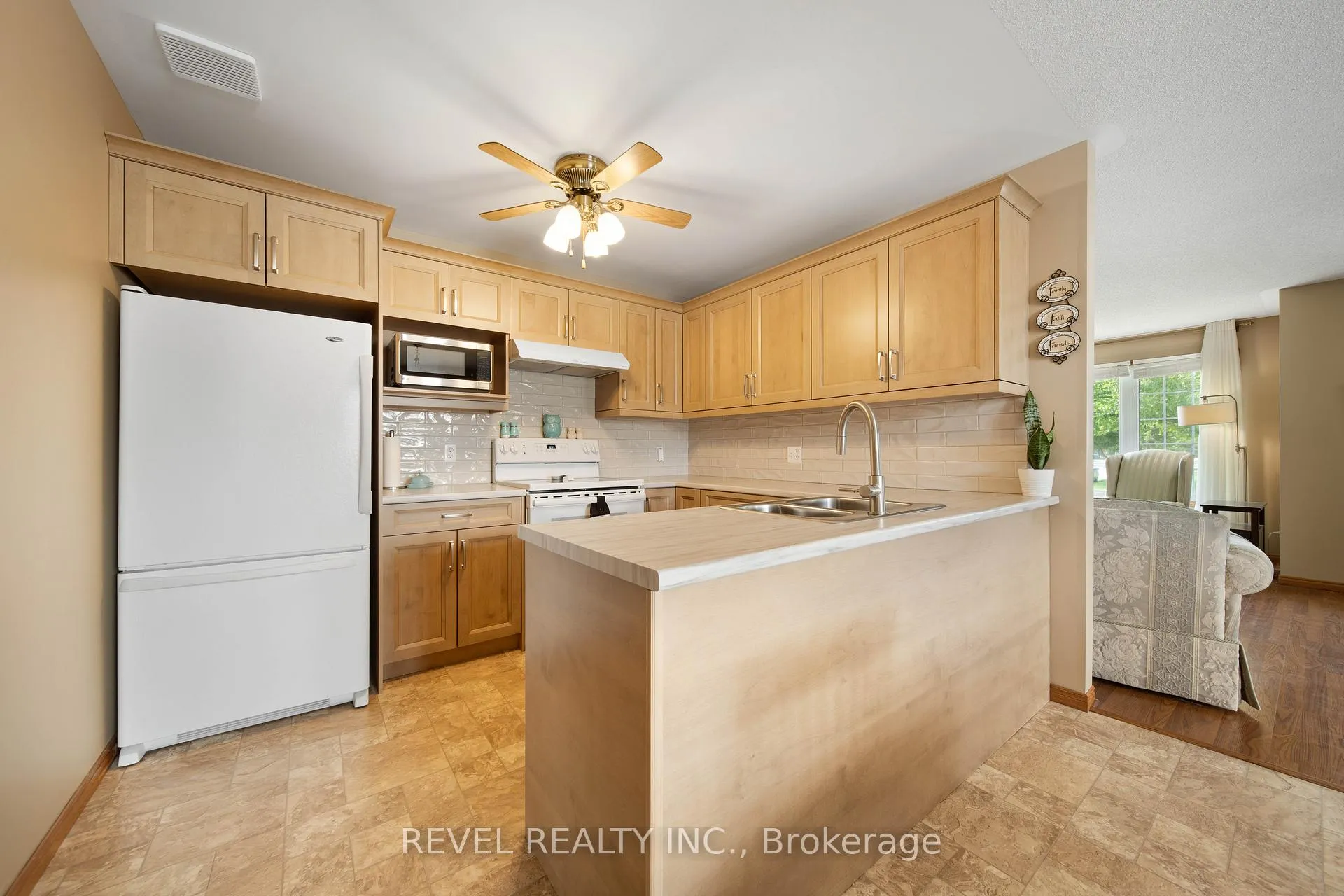 Photo 27 of 25 Rodney Crescent, St. Thomas — HOMEH