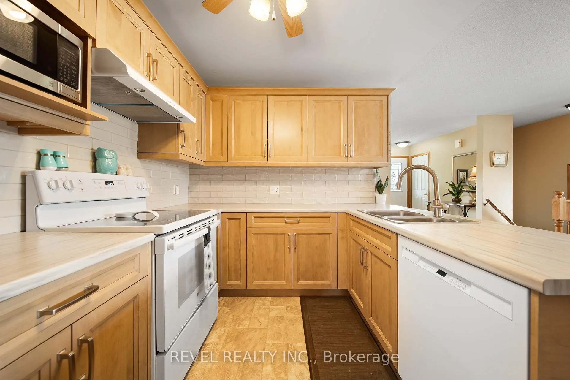Photo 28 of 25 Rodney Crescent, St. Thomas — HOMEH