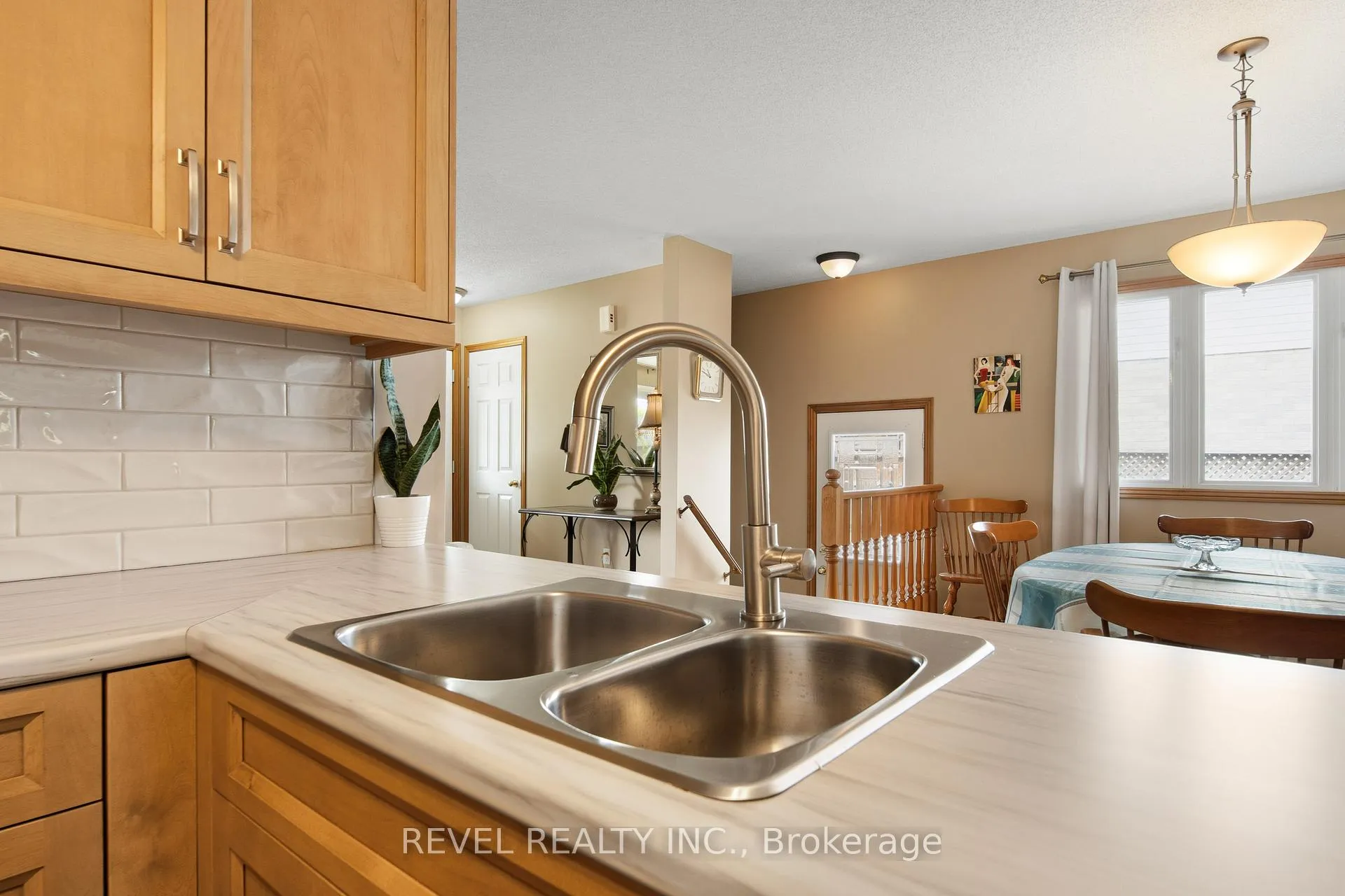 Photo 29 of 25 Rodney Crescent, St. Thomas — HOMEH