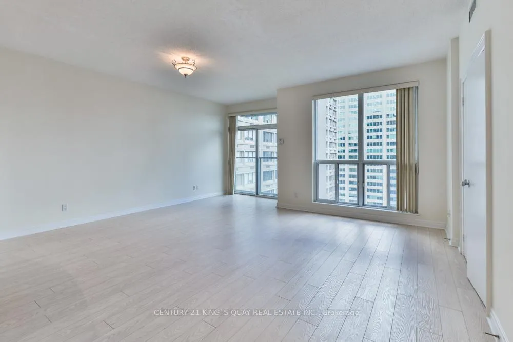 Photo 6 of Unit 3711, 8 Park Road, Toronto, Rosedale-Moore Park — HOMEH