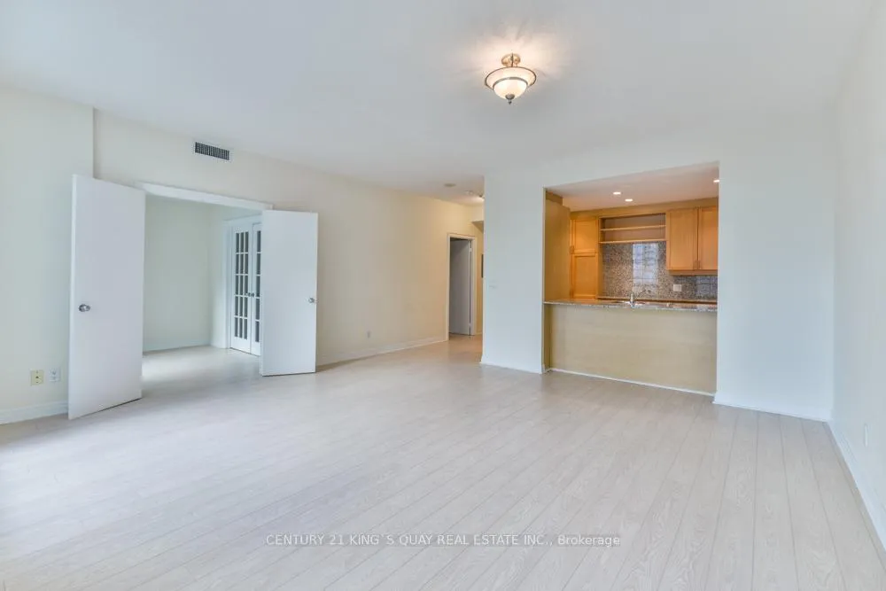 Photo 7 of Unit 3711, 8 Park Road, Toronto, Rosedale-Moore Park — HOMEH