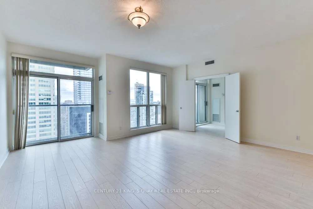 Photo 8 of Unit 3711, 8 Park Road, Toronto, Rosedale-Moore Park — HOMEH