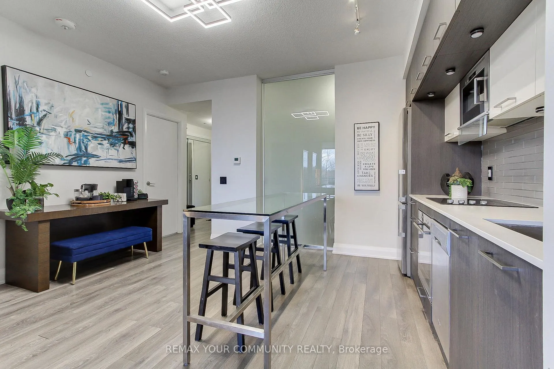 Photo 9 of Unit 204, 4800 Highway 7, Vaughan, East Woodbridge — HOMEH