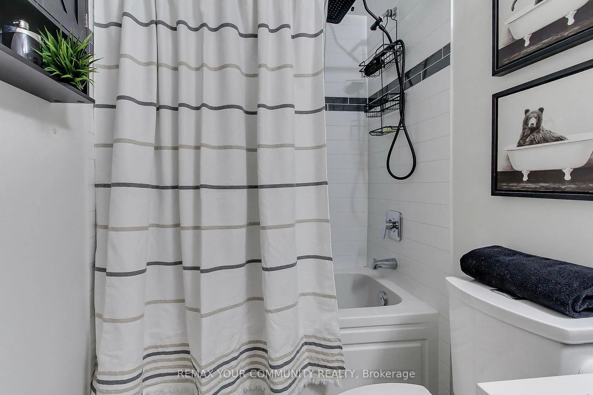Photo 19 of Unit 204, 4800 Highway 7, Vaughan, East Woodbridge — HOMEH