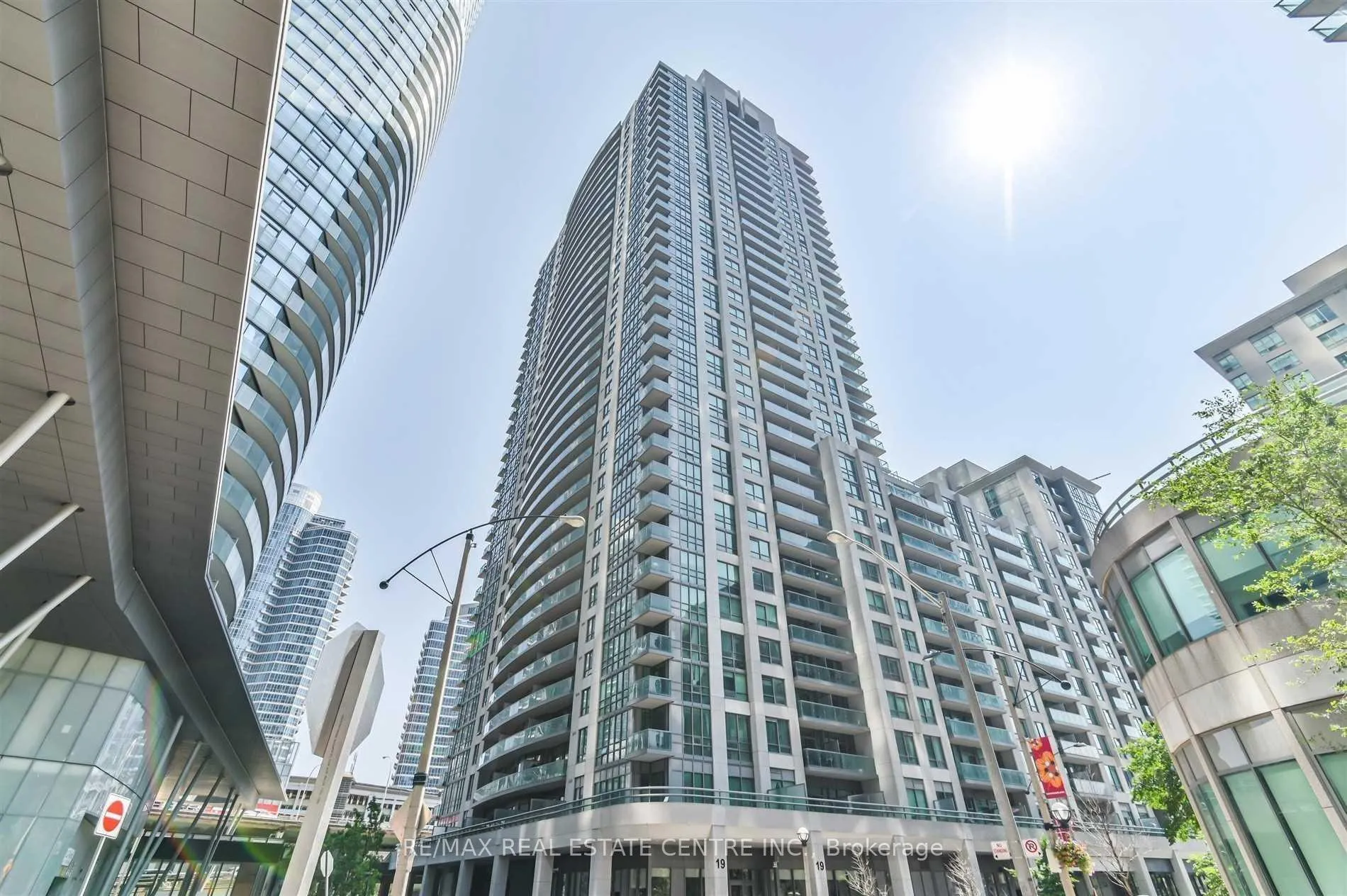 Photo 1 of Unit 3601, 19 Grand Trunk Crescent, Toronto, Waterfront Communities — HOMEH