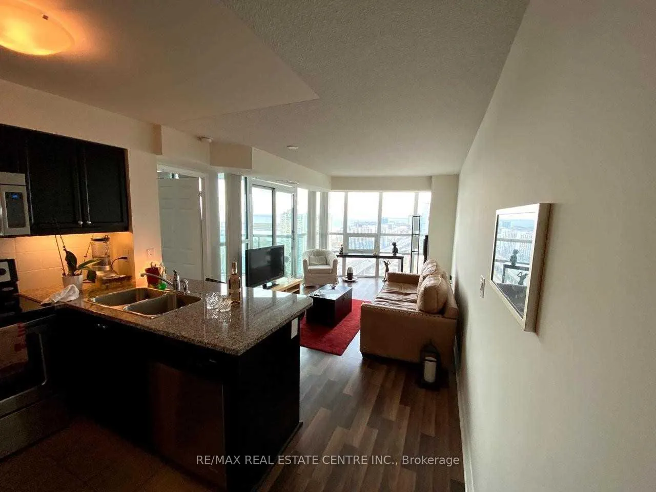 Photo 5 of Unit 3601, 19 Grand Trunk Crescent, Toronto, Waterfront Communities — HOMEH