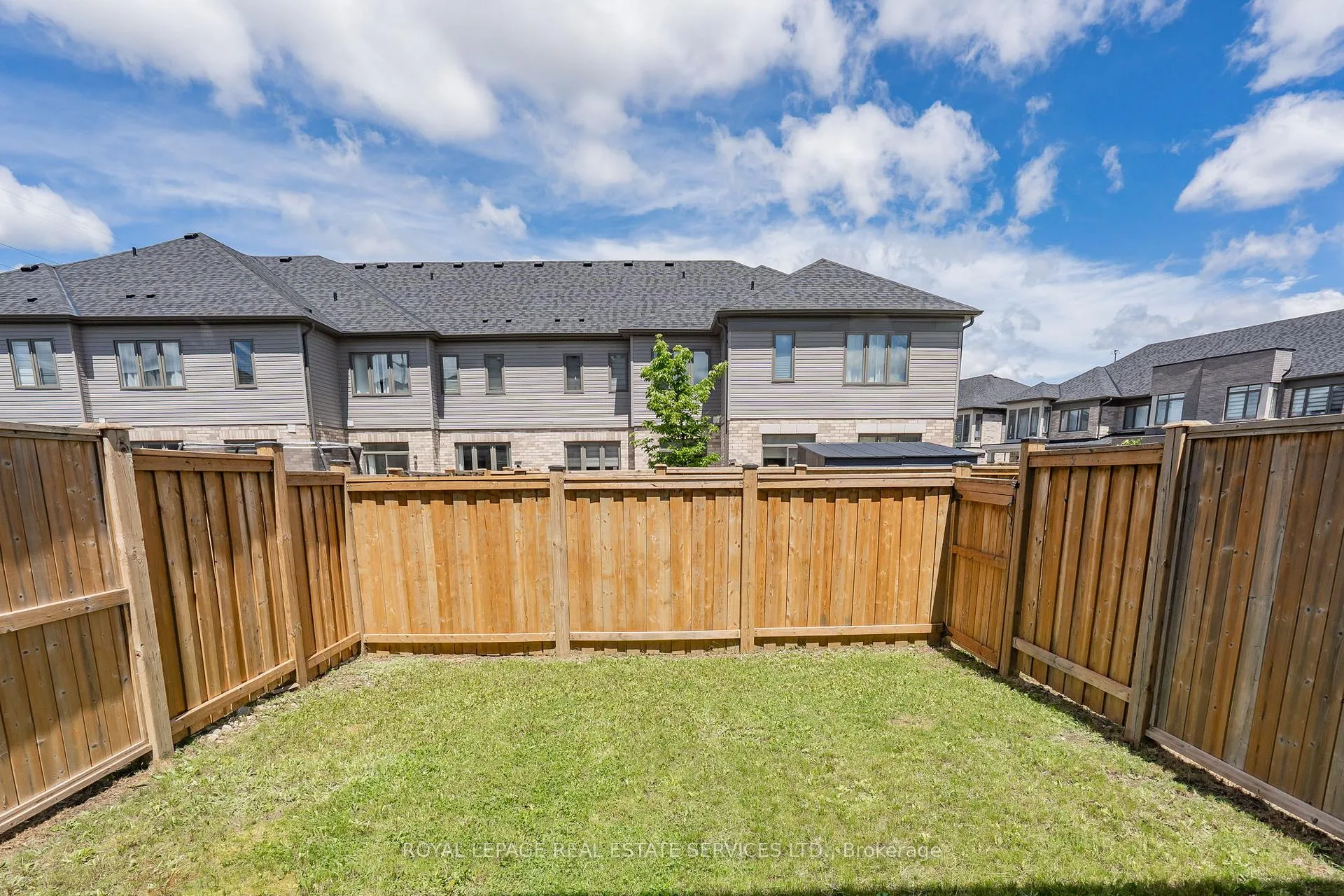 Photo 37 of Unit 72, 166 Deerpath Drive, Guelph, Willow West/Sugarbush/West Acres — HOMEH