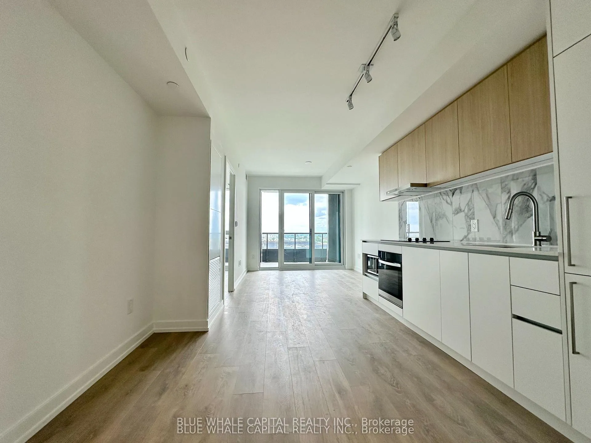Photo 5 of Unit 816, 1100 Sheppard Avenue W, North York, York University Heights — HOMEH
