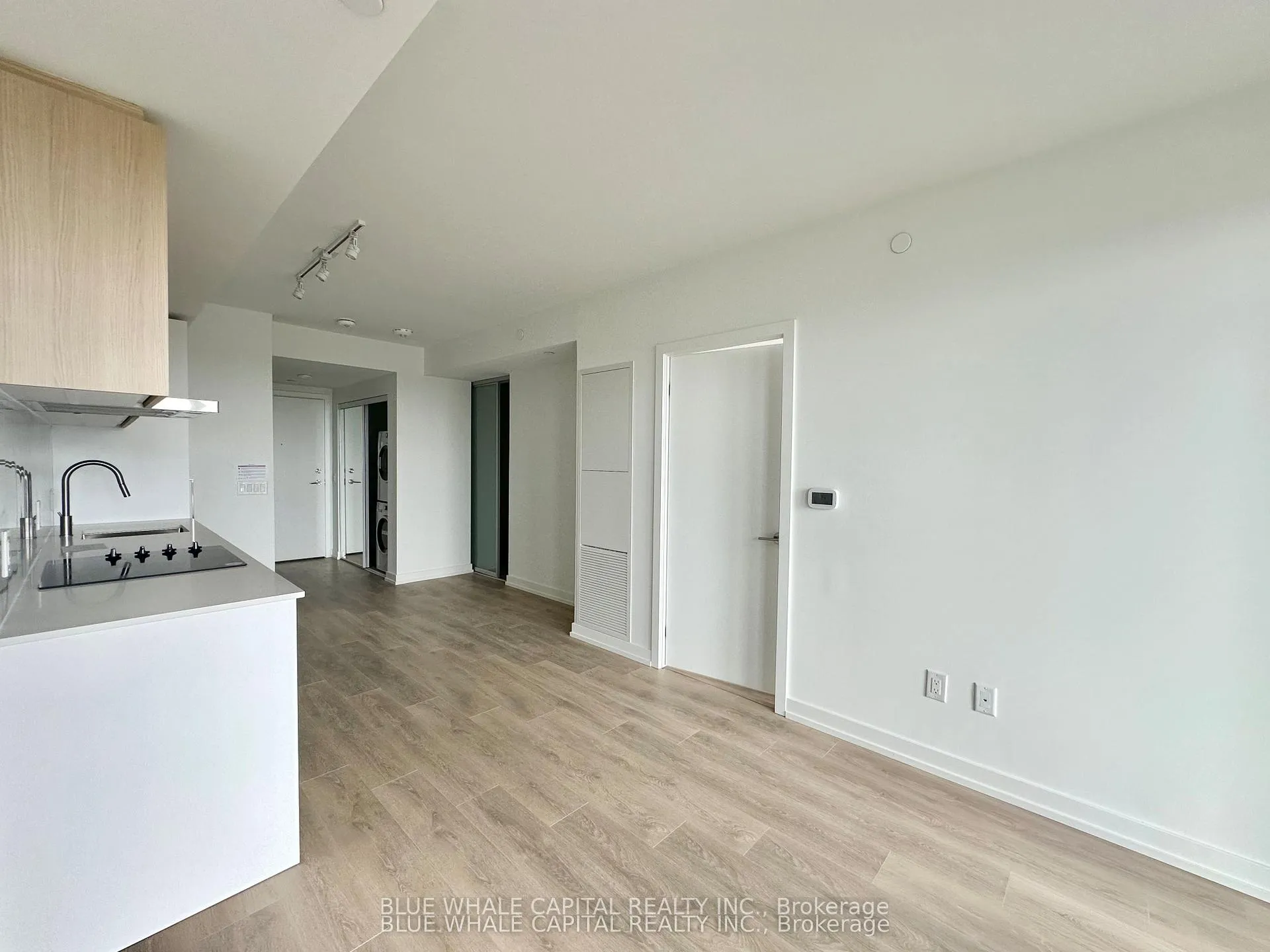 Photo 6 of Unit 816, 1100 Sheppard Avenue W, North York, York University Heights — HOMEH