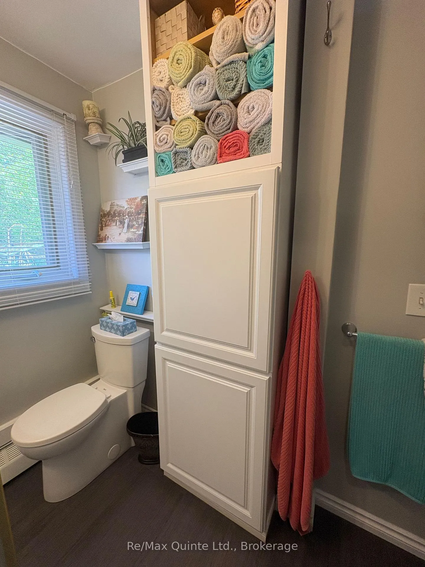Photo 21 of 14 Bay Avenue, Prince Edward County, Ameliasburg Ward — HOMEH