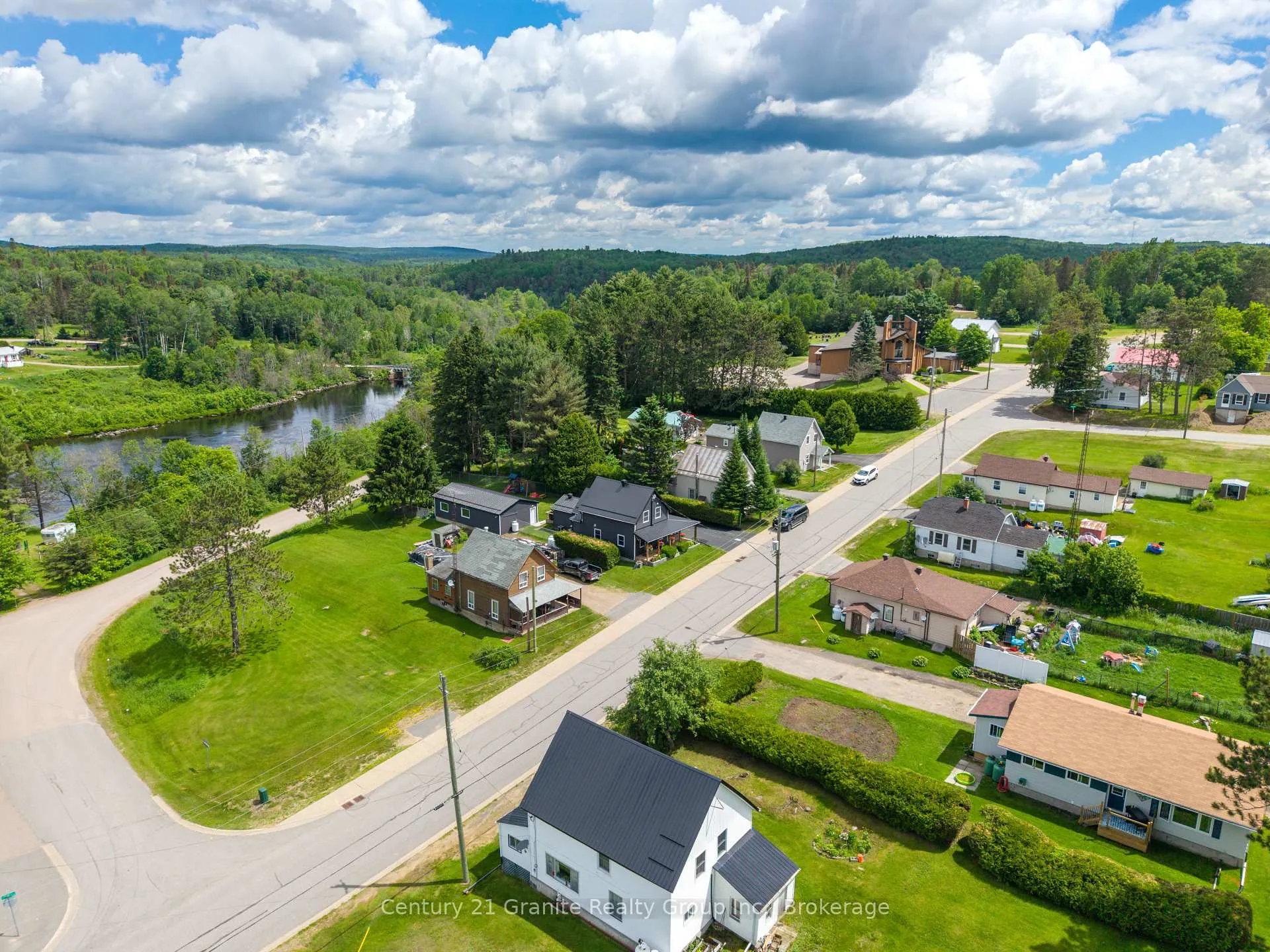 Photo 34 of 25 Post Street, South Algonquin — HOMEH