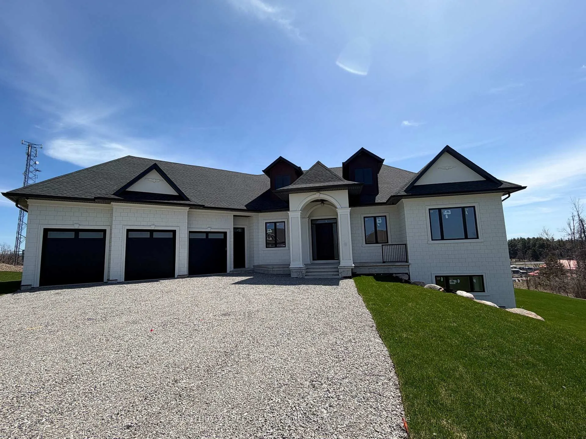 Photo 10 of 11 Caldwell Drive, Oro-Medonte, Rural Oro-Medonte — HOMEH