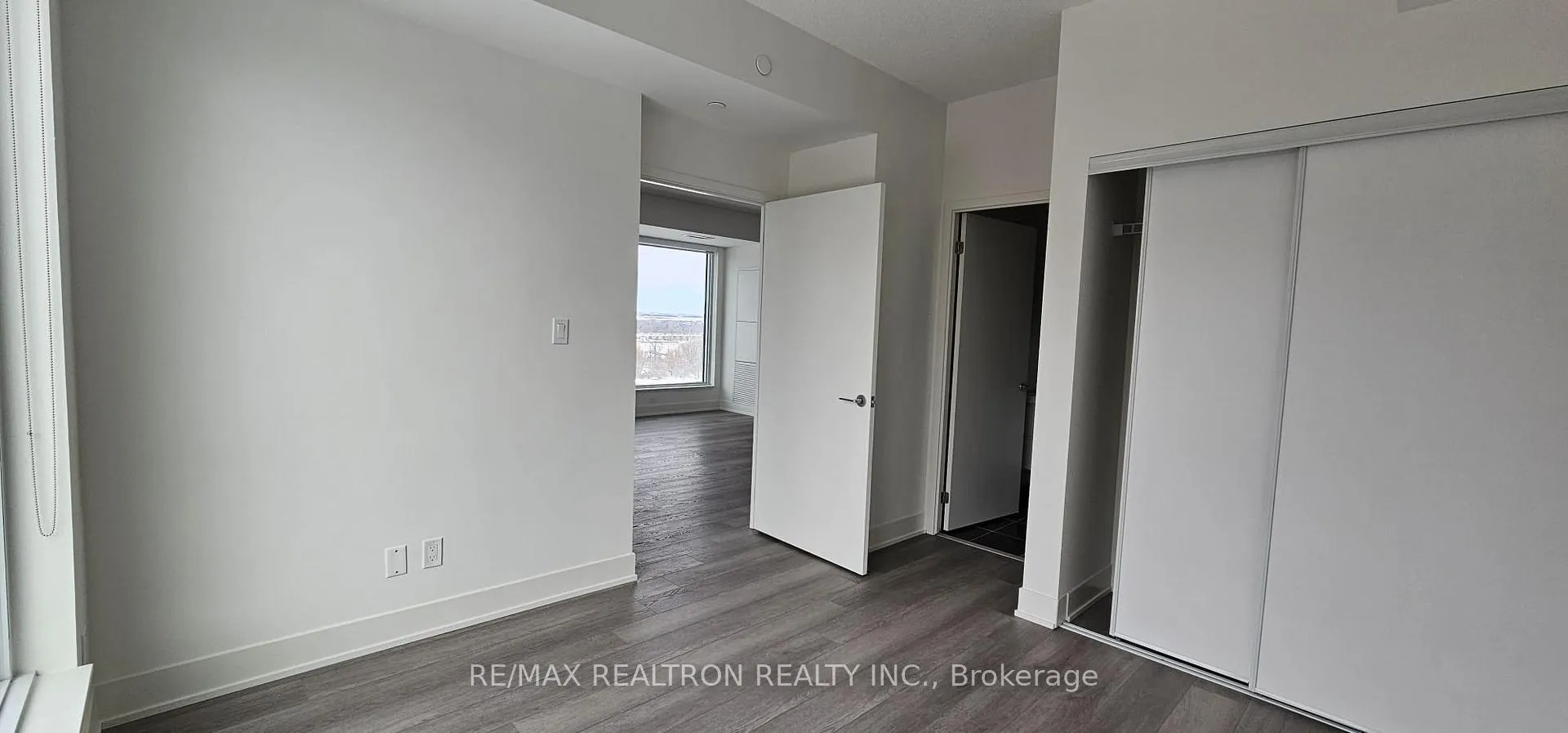 Photo 3 of Unit 1002, 38 Andre De Grasse Street, Markham, Unionville — HOMEH