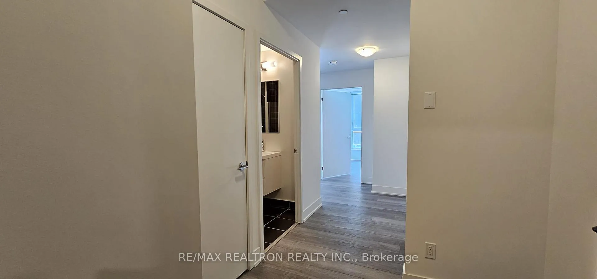 Photo 14 of Unit 1002, 38 Andre De Grasse Street, Markham, Unionville — HOMEH