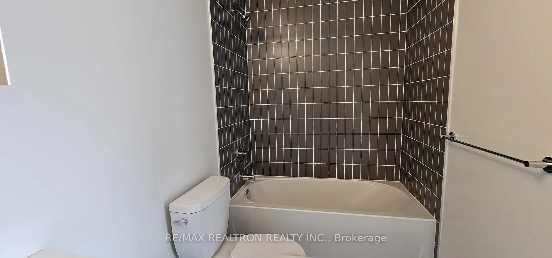 Photo 17 of Unit 1002, 38 Andre De Grasse Street, Markham, Unionville — HOMEH